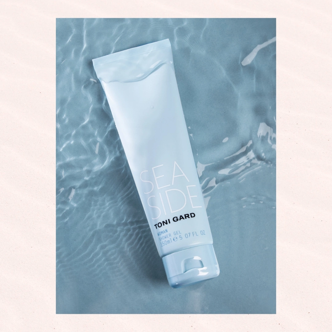 Toni Gard 'Seaside' shower gel, light blue, on a blue water background